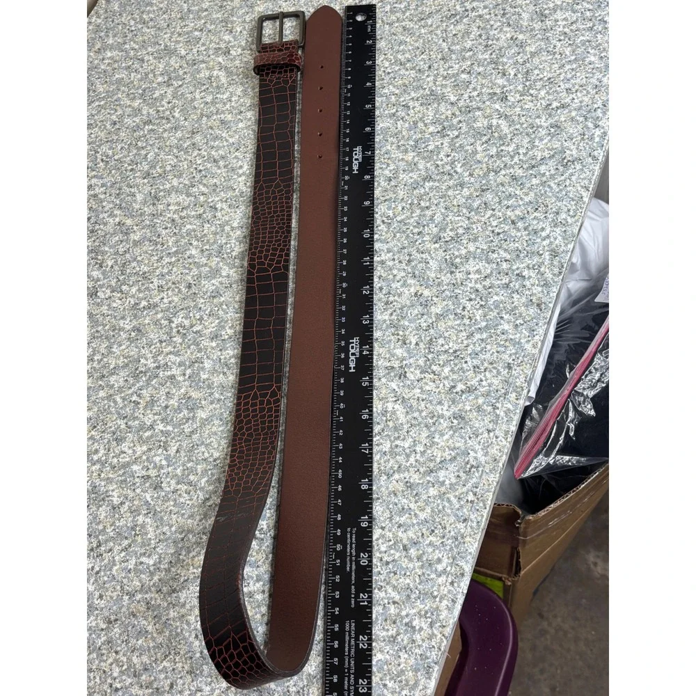 Express Belt XL Brown Burgundy Crocodile Embossed 100% Leather Gunmetal Buckle